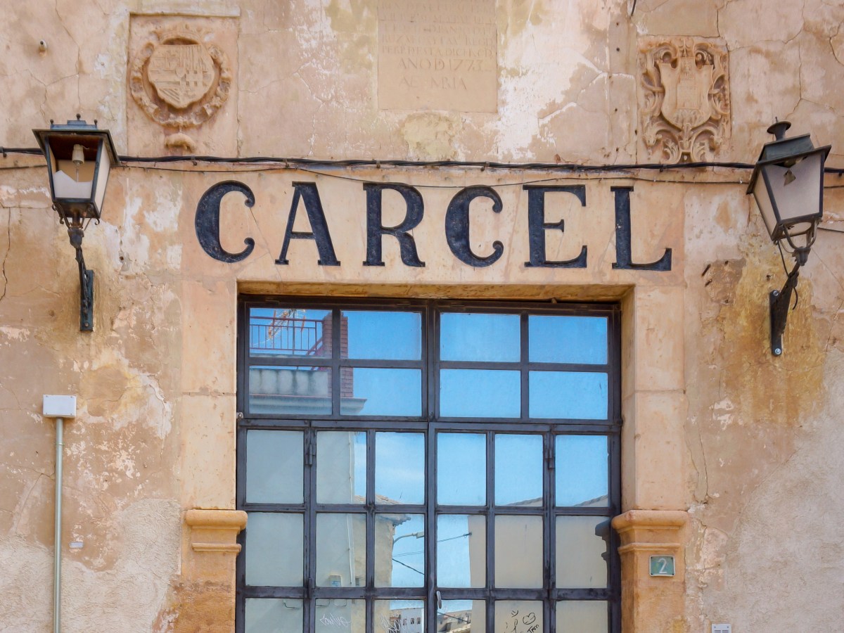 Juzgados de Lorca. Un acusado de bigamia en siglo XV, los juicios de residencia, los alfaqueques y La Fortaleza del Sol