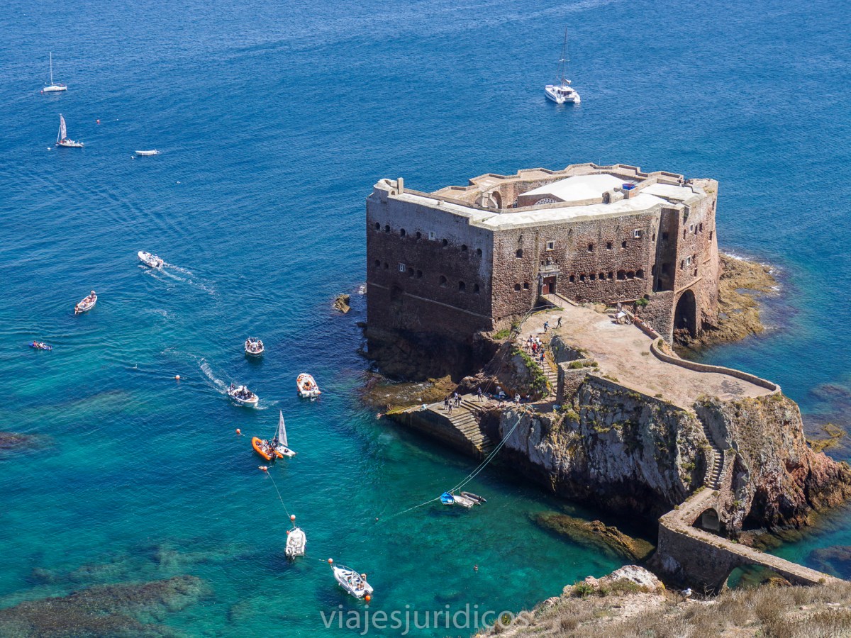 La península de Peniche. La fortaleza de la libertad. Archipiélago Berlengas. El naufragio del San Pedro de Alcántara